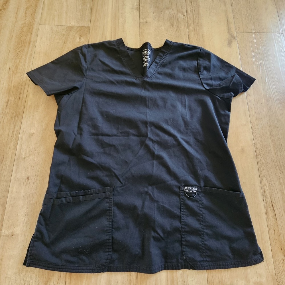 Cherokee Women's Revolution Scrubs Top For Women's V-neck Size L Black